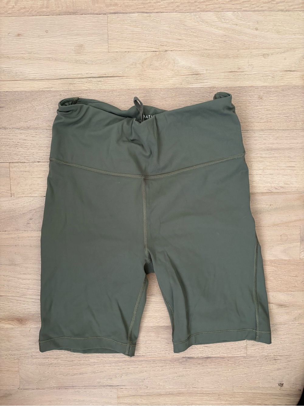 Athleta Womens Olive Bike Shorts